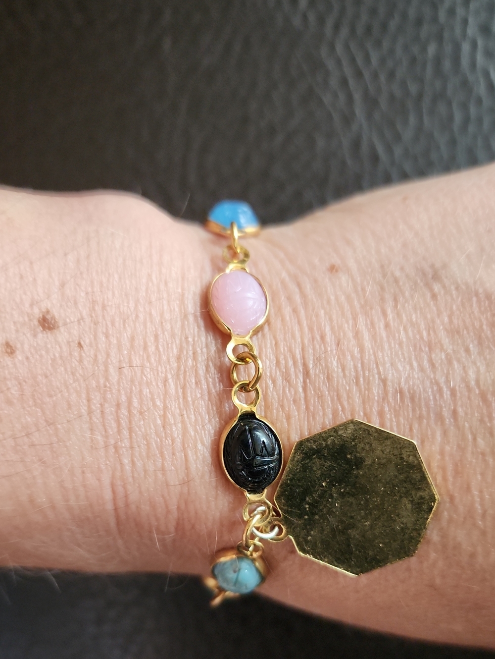 VTG Personalized Gold-Tone Multicolor Scarab Bracelet - LISA Engraved - Picture 8 of 8